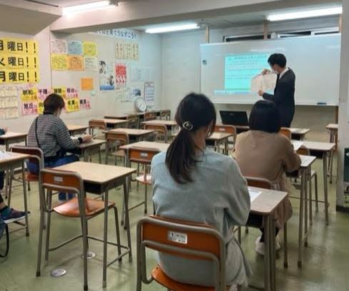 https://www.meirin-net.co.jp/classroom/sangoh/%E3%82%AD%E3%83%A3%E3%83%97%E3%83%81%E3%83%A3%E3%80%80%E8%AA%AC%E6%98%8E%E4%BC%9A.JPG