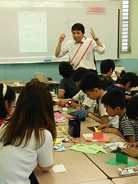 https://www.meirin-net.co.jp/classroom/wakamizu/%E6%84%9F%E8%AC%9D%E7%A5%AD%E6%8E%88%E6%A5%AD%EF%BC%91.JPG